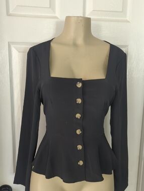 H&M Divided Black Top with Branded Neck Tag Pit To Pit 19 Inch